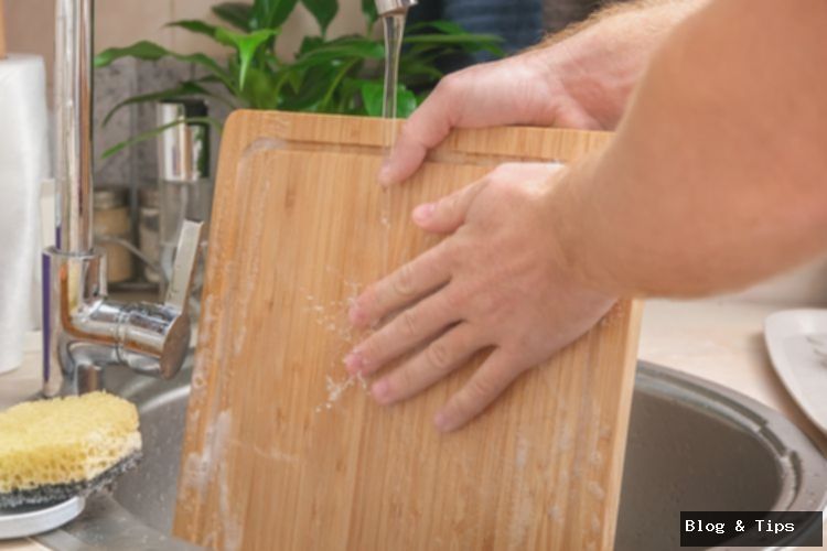 Cara Mudah Membersihkan Talenan Kayu agar Kinclong dan Tidak Bau