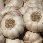 Rahasia Kupas Bawang Putih Cepat: 4 Cara & Tips Jitu!