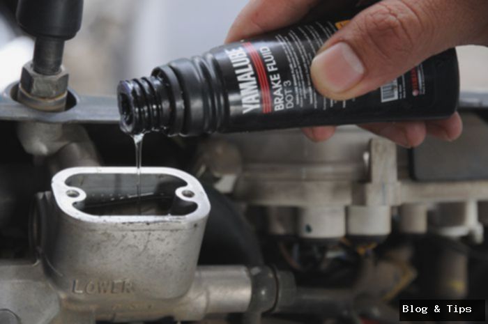 Ampuh! Cara Mudah Hilangkan Noda Minyak Rem di Bodi Motor