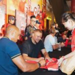 Acara Manchester United Legends Vs Vietnam All-Stars Bikin Fans Ngamuk, Kena Tipu Dua Kali!