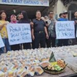 Syukuran Ultah Jokowi: Pedagang Pasar Solo Gelar Acara Meriah!