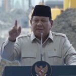 Prabowo Potong Tumpeng Sambut Kehadiran Wisma Danantara