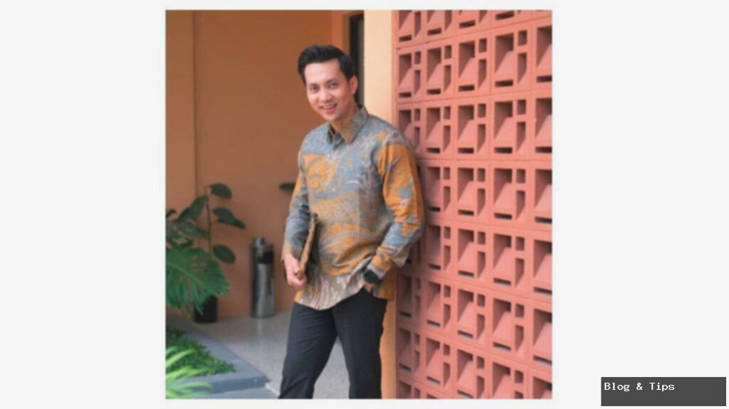 Tips Mix and Match Batik Pria Agar Tidak Terlihat Jadul dan Mainstream saat Dikenakan