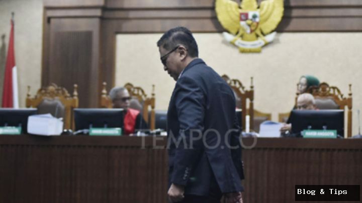 Dituntut 7 Tahun Penjara, Hasto Minta Kader PDIP Tetap Tenang